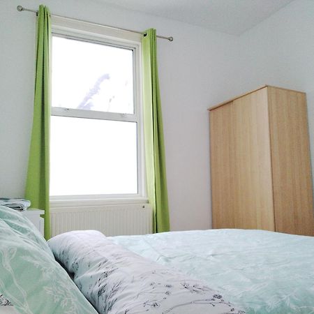Cosy Rooms Near Canary Wharf & The O2 Лондон Экстерьер фото