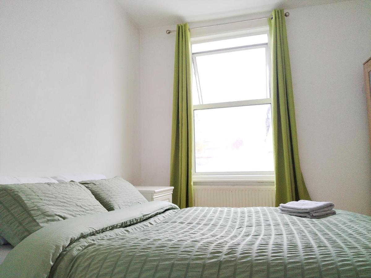 Cosy Rooms Near Canary Wharf & The O2 Лондон Экстерьер фото