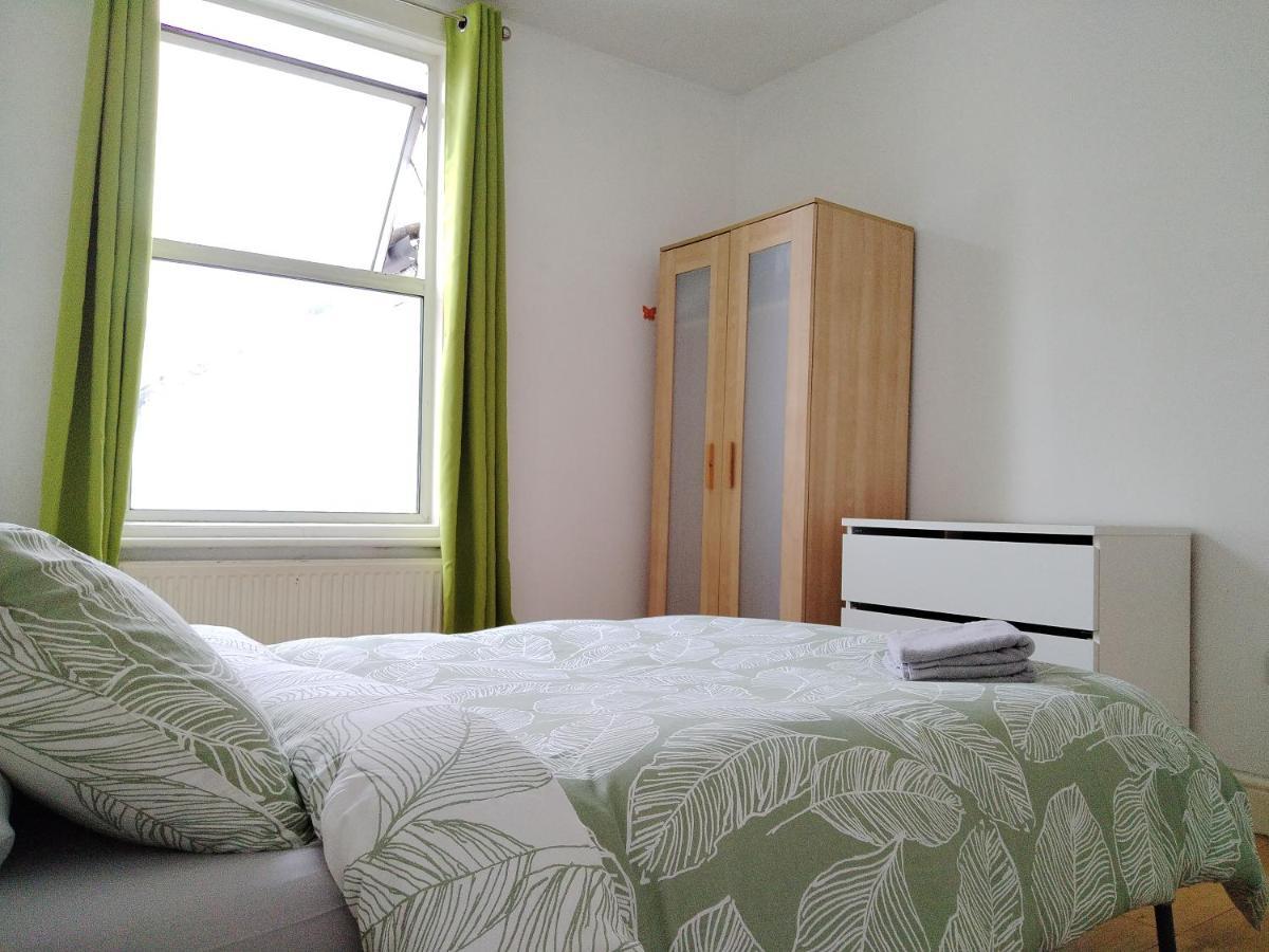 Cosy Rooms Near Canary Wharf & The O2 Лондон Экстерьер фото